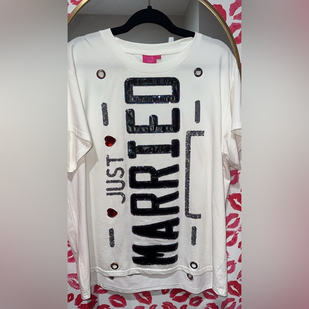 Queen of Sparkles Just Married T-Shirt with Black Sequins